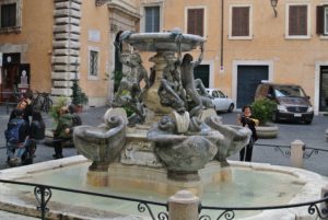 Fontana delle tartarughe in Piazza Mattei