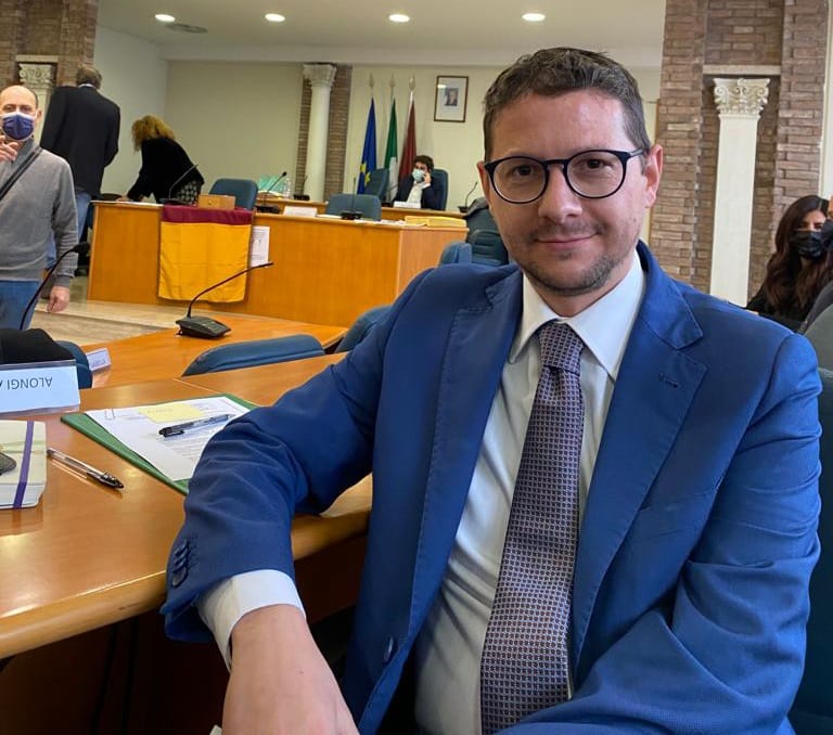 “Basta allo spreco alimentare”: Alessandro Alongi (XII Mun.) inizia la battaglia per il recupero del cibo nelle mense comunali