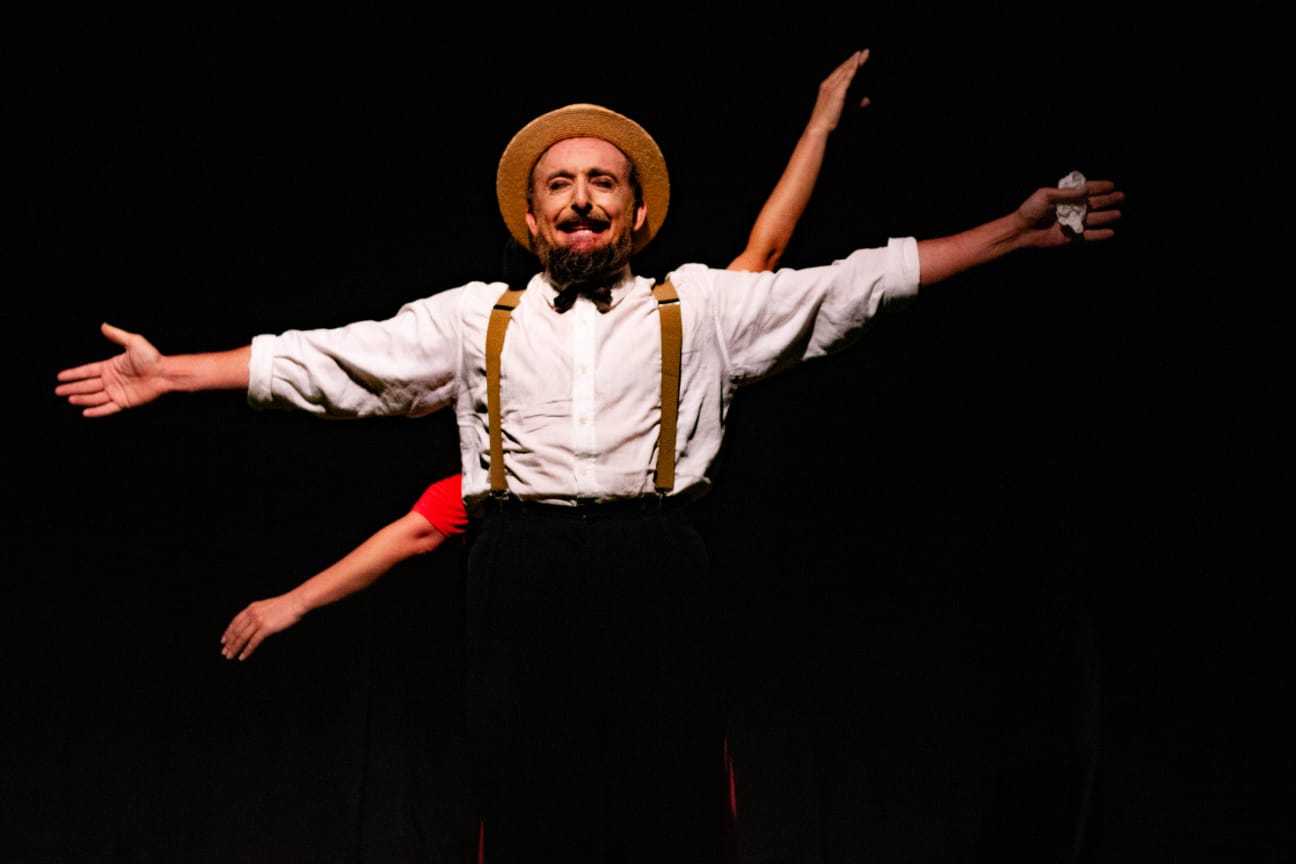 Monsieur David: l’arte del teatro del piede che conquista il mondo