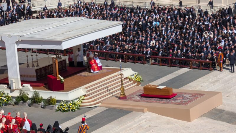 Ultimo saluto a Papa Francesco